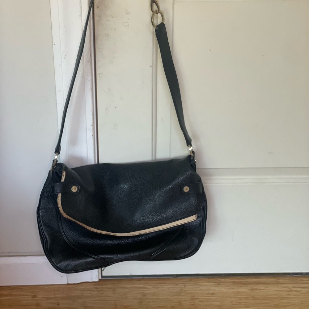 Super soft leather ANNE KLEIN shoulder bag! New!